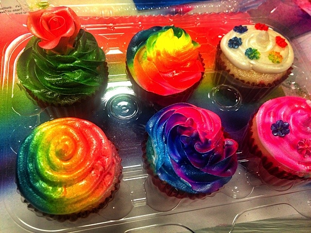 Airbrushed Cupcakes